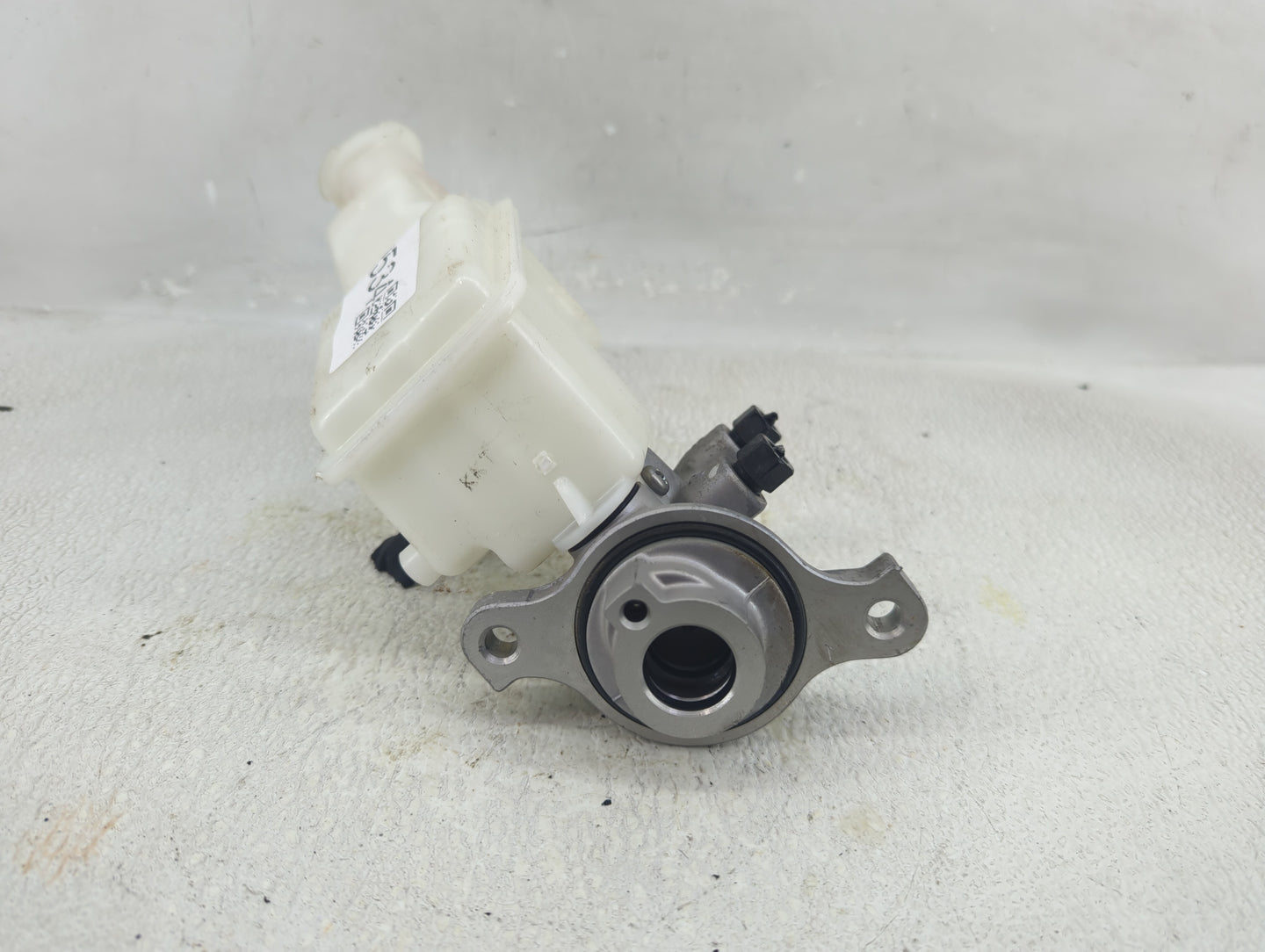 2013-2019 Hyundai Santa Fe Brake Master Cylinder 1290534 - Oemusedautoparts1.com