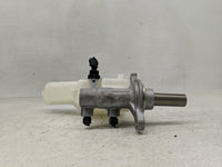 2013-2019 Hyundai Santa Fe Brake Master Cylinder 1302304 - Oemusedautoparts1.com
