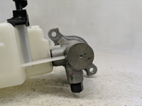 2013-2019 Hyundai Santa Fe Brake Master Cylinder 1302304 - Oemusedautoparts1.com