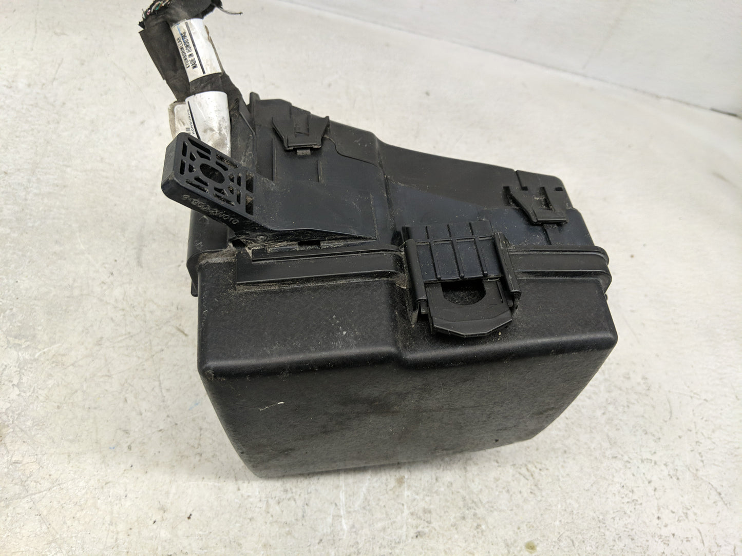 2017 Hyundai Santa Fe Fusebox Fuse Box Panel Relay Module P/N:91951-2W100 Fits OEM Used Auto Parts - Oemusedautoparts1.com
