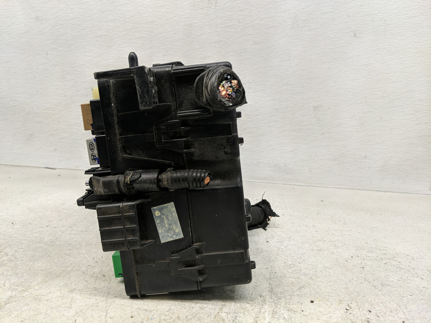 2017 Hyundai Santa Fe Fusebox Fuse Box Panel Relay Module P/N:91951-2W100 Fits OEM Used Auto Parts - Oemusedautoparts1.com