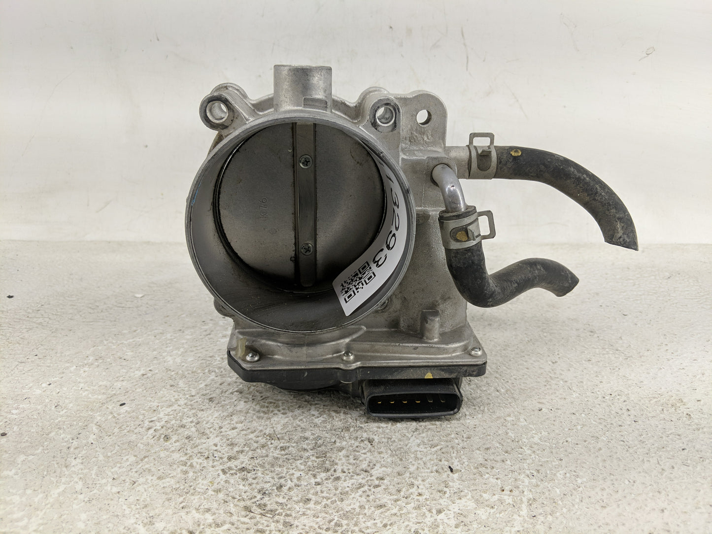 2013-2018 Hyundai Santa Fe Throttle Body P/N:35100-3CAA0 Fits Fits 2012 2013 2014 2015 2016 2017 2018 OEM Used Auto Parts - 