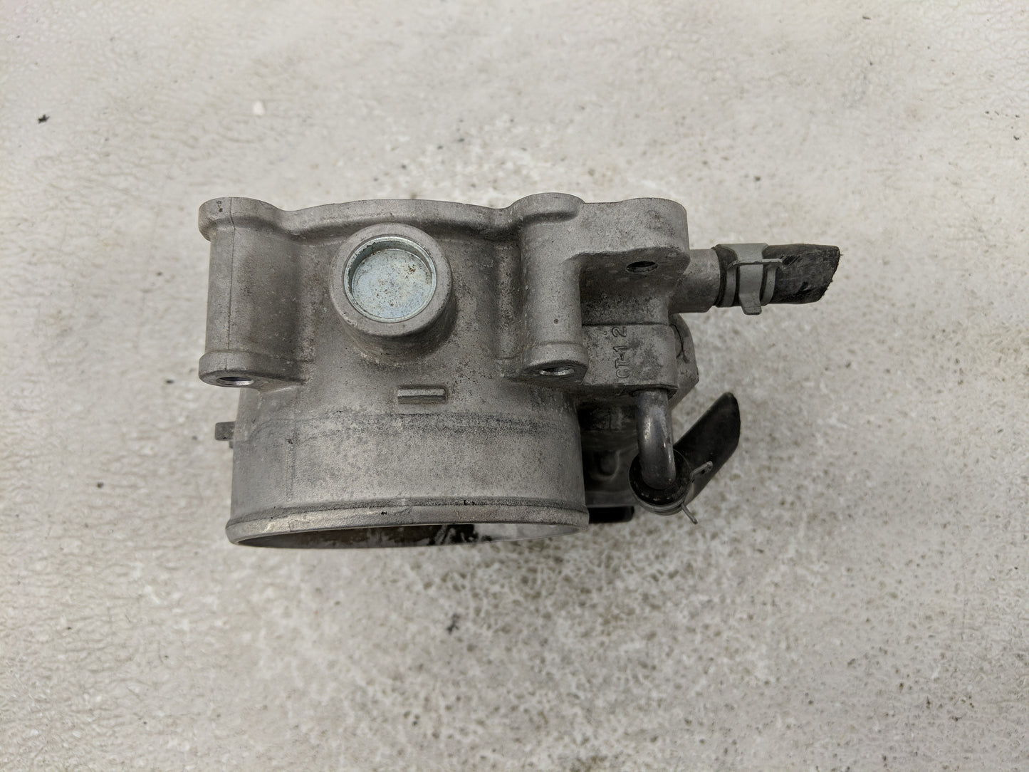 2013-2018 Hyundai Santa Fe Throttle Body P/N:35100-3CAA0 Fits Fits 2012 2013 2014 2015 2016 2017 2018 OEM Used Auto Parts - 