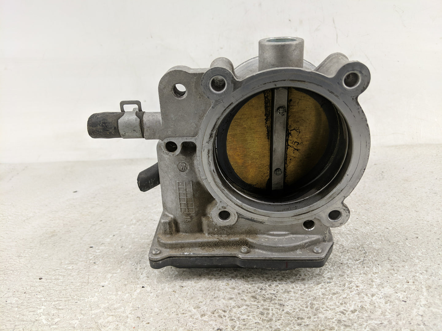 2013-2018 Hyundai Santa Fe Throttle Body P/N:35100-3CAA0 Fits Fits 2012 2013 2014 2015 2016 2017 2018 OEM Used Auto Parts - 