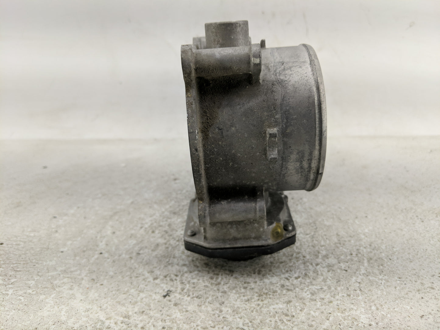 2013-2018 Hyundai Santa Fe Throttle Body P/N:35100-3CAA0 Fits Fits 2012 2013 2014 2015 2016 2017 2018 OEM Used Auto Parts - 