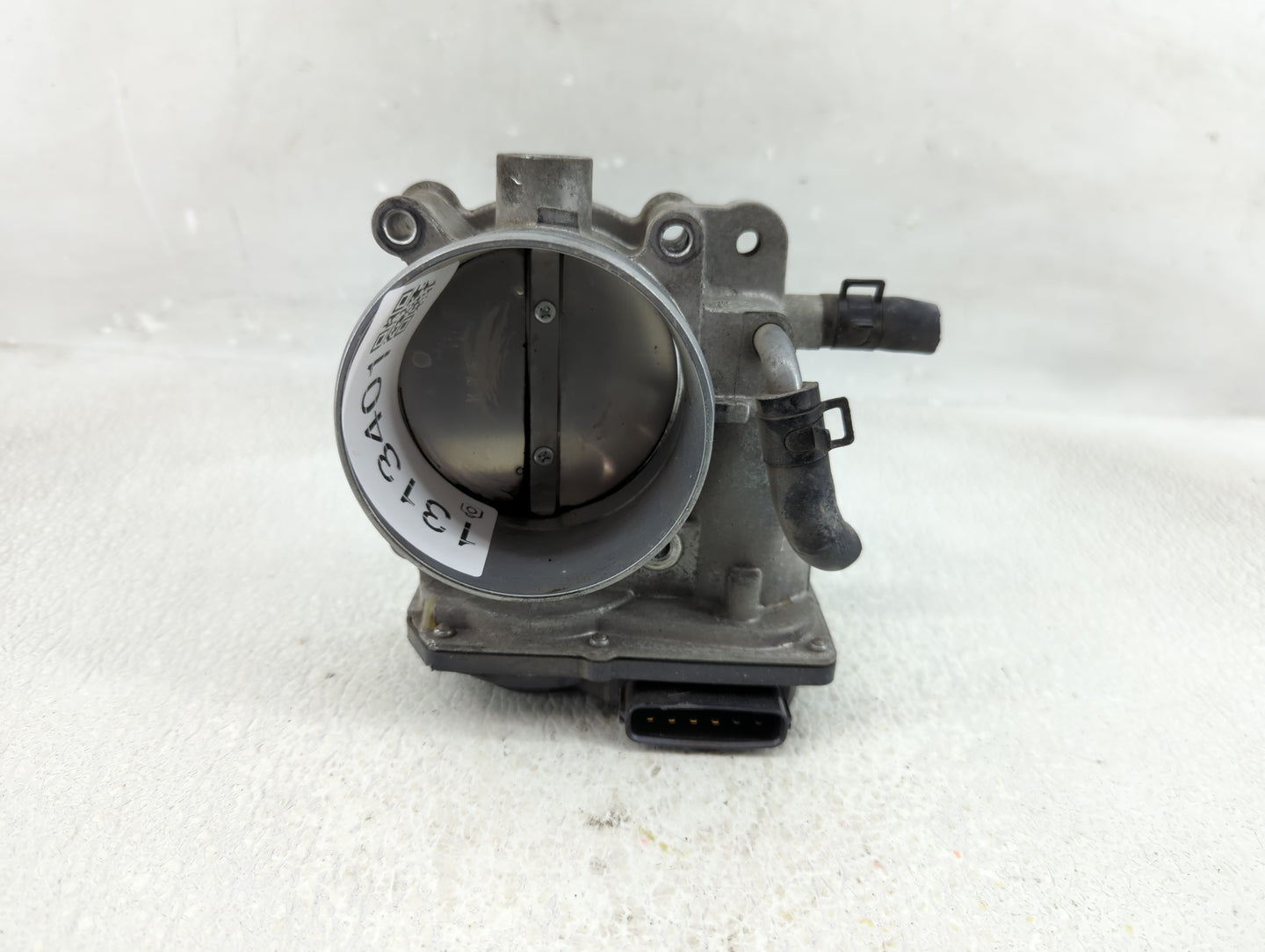 2013-2018 Hyundai Santa Fe Throttle Body P/N:35100-3CAA0 Fits Fits 2012 2013 2014 2015 2016 2017 2018 OEM Used Auto Parts - 