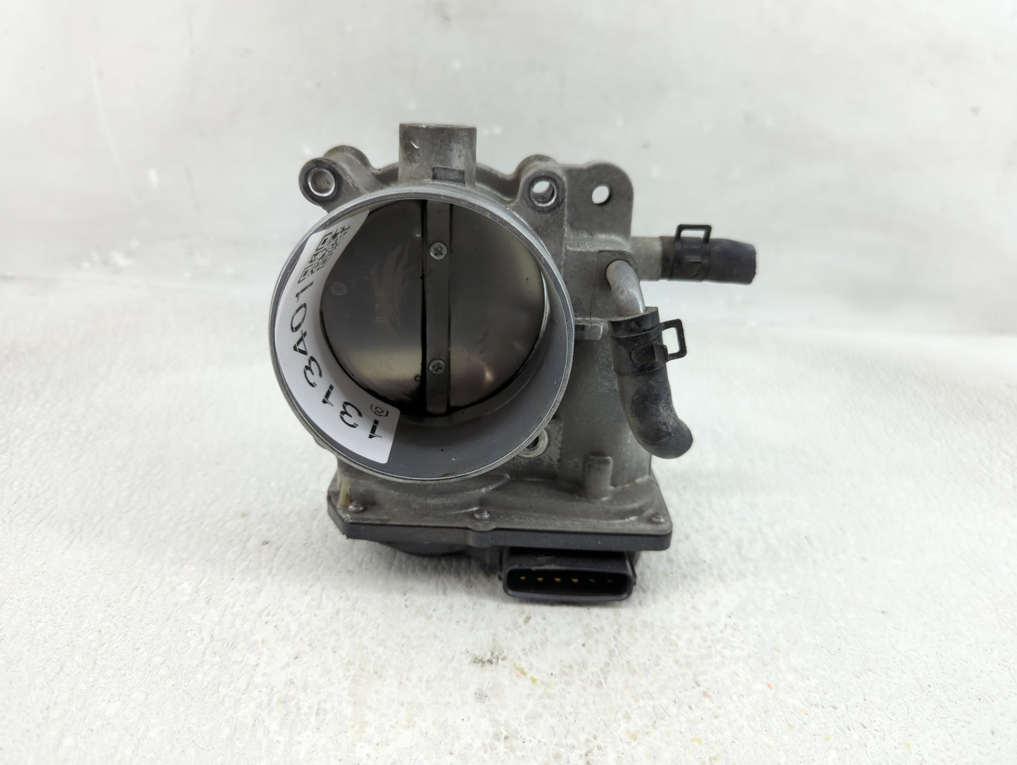 2013-2018 Hyundai Santa Fe Throttle Body P/N:35100-3CAA0 Fits Fits 2012 2013 2014 2015 2016 2017 2018 OEM Used Auto Parts - 
