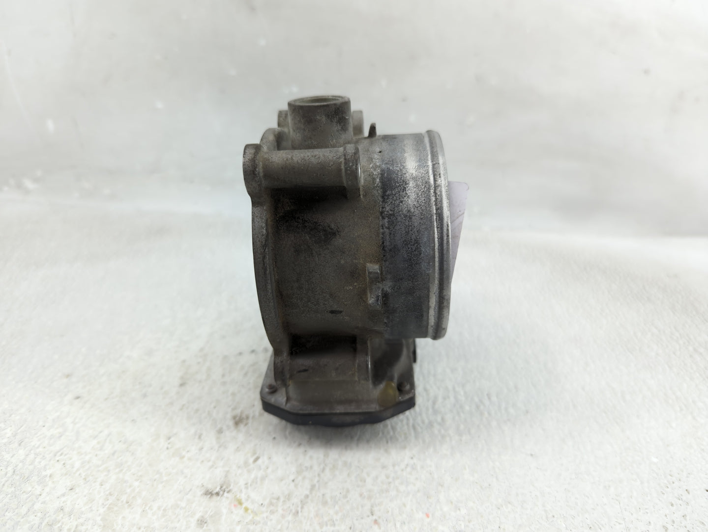 2013-2018 Hyundai Santa Fe Throttle Body P/N:35100-3CAA0 Fits Fits 2012 2013 2014 2015 2016 2017 2018 OEM Used Auto Parts - 