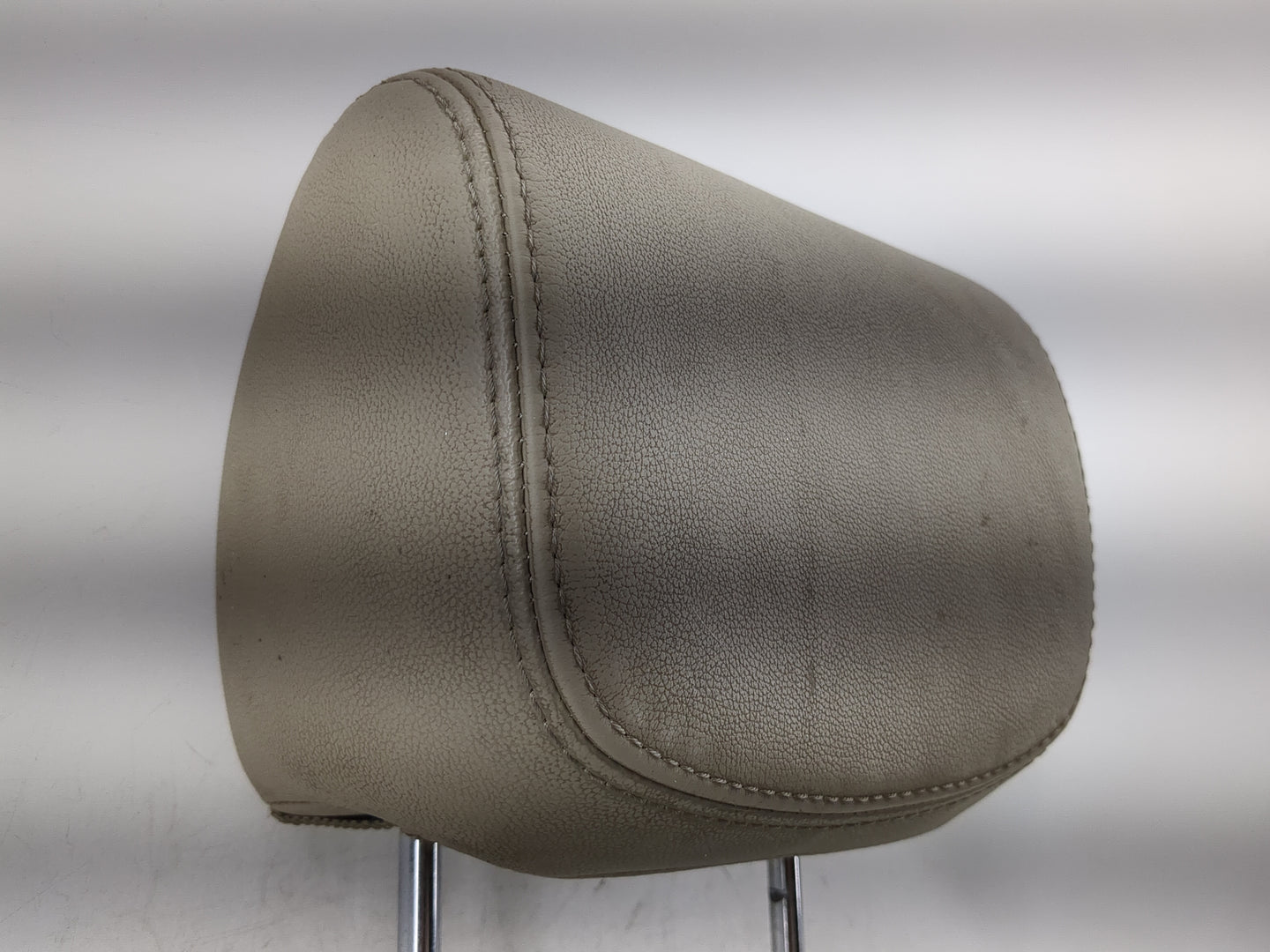 2017-2019 Hyundai Santa Fe Headrest Head Rest Front Driver Passenger Seat Fits Fits 2017 2018 2019 OEM Used Auto Parts - Oem
