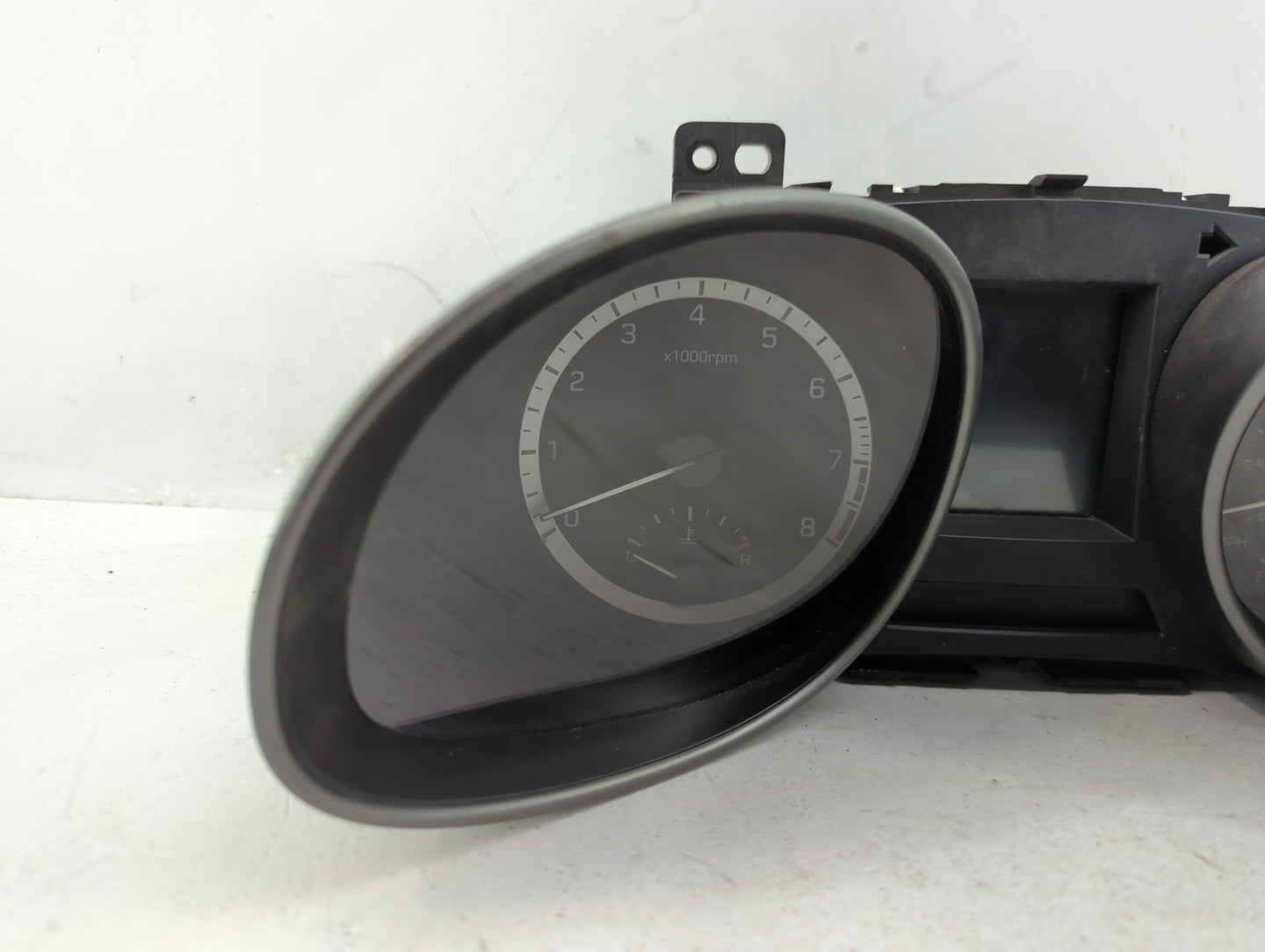 2017-2018 Hyundai Santa Fe Instrument Cluster Speedometer Gauges P/N:94021-B8101UU5 Fits Fits 2017 2018 OEM Used Auto Parts 