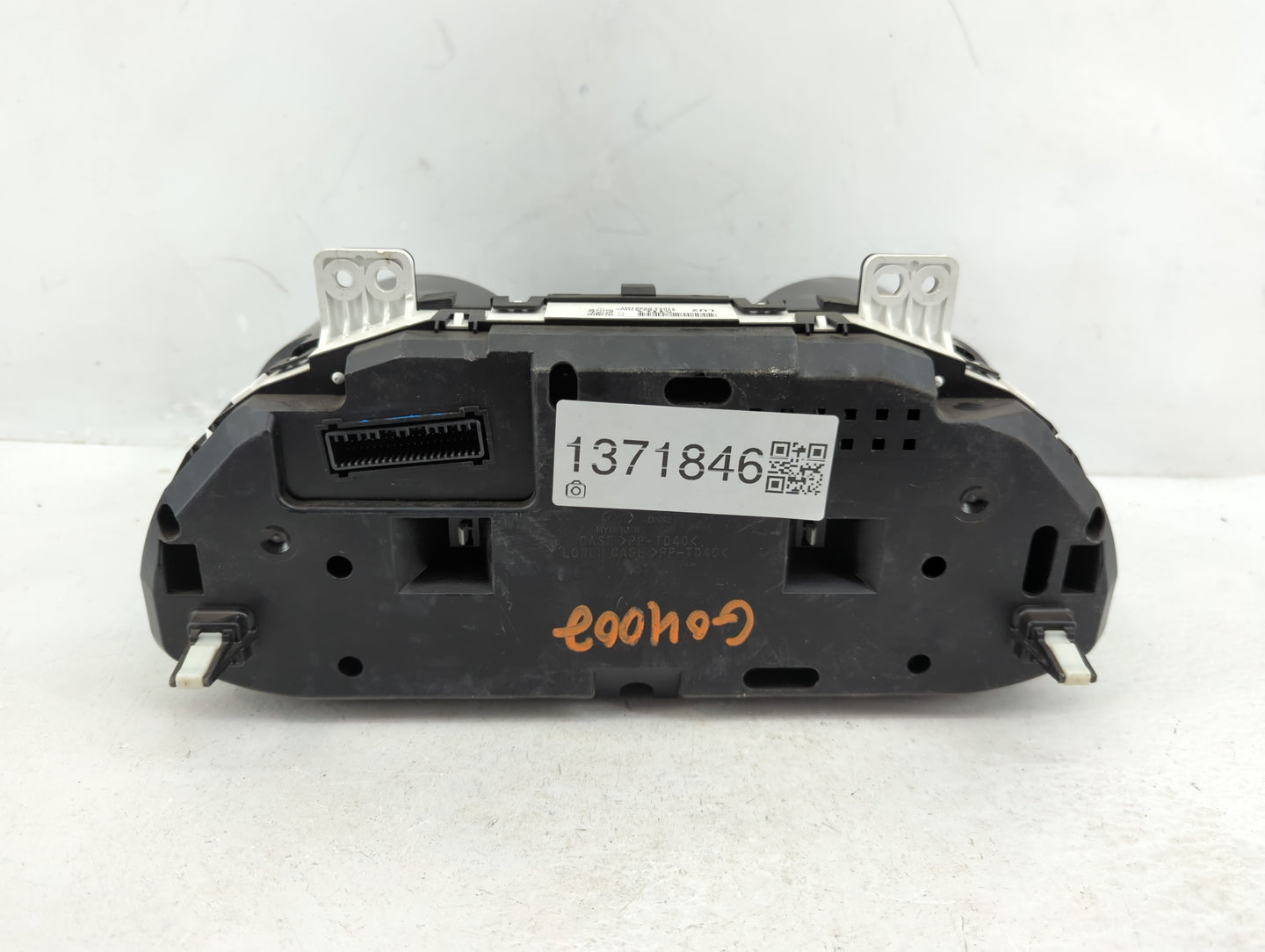 2017-2018 Hyundai Santa Fe Instrument Cluster Speedometer Gauges P/N:94021-B8101UU5 Fits Fits 2017 2018 OEM Used Auto Parts 