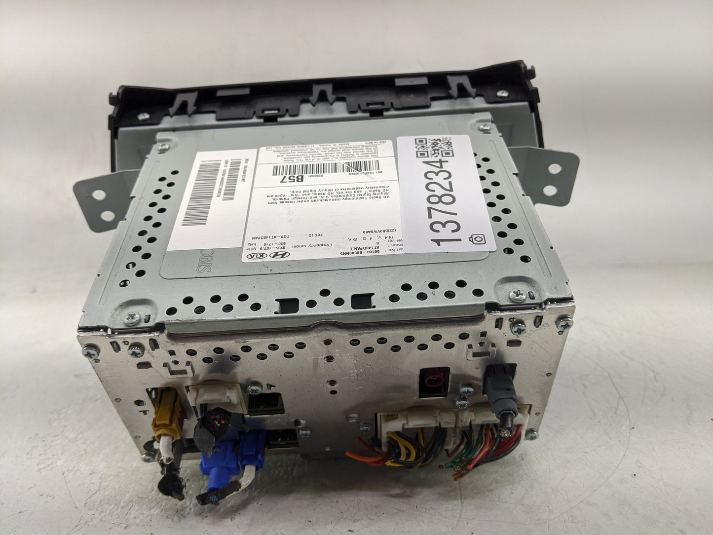 2017-2018 Hyundai Santa Fe Radio AM FM Cd Player Receiver Replacement P/N:96160-B8000NN5 Fits Fits 2017 2018 OEM Used Auto P