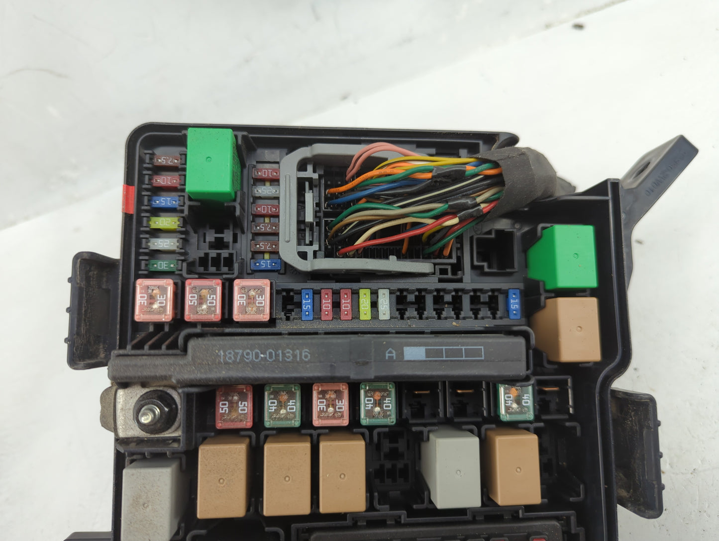 2017-2019 Hyundai Santa Fe Fusebox Fuse Box Panel Relay Module P/N:N91310-B8730 N91310-B8730 Fits Fits 2017 2018 2019 OEM Us