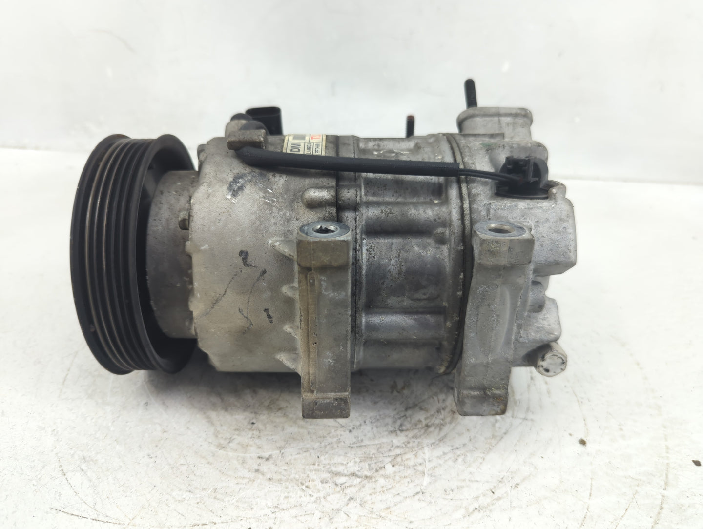 2015-2018 Hyundai Santa Fe Air Conditioning A/c Ac Compressor Oem - Oemusedautoparts1.com
