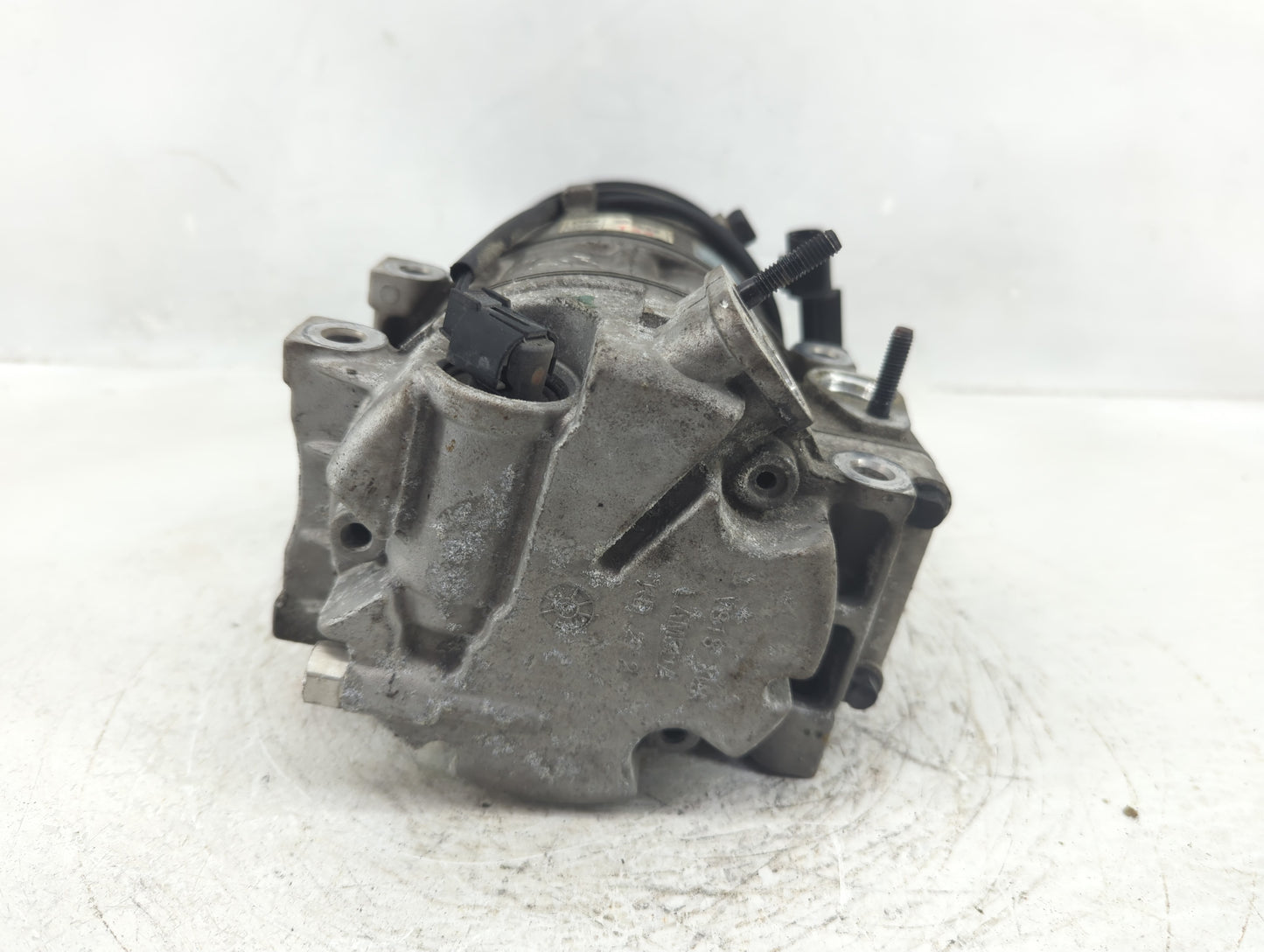 2015-2018 Hyundai Santa Fe Air Conditioning A/c Ac Compressor Oem - Oemusedautoparts1.com