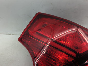 2017-2018 Hyundai Santa Fe Tail Light Assembly Passenger Right OEM P/N:92402-4Z500 Fits Fits 2017 2018 OEM Used Auto Parts