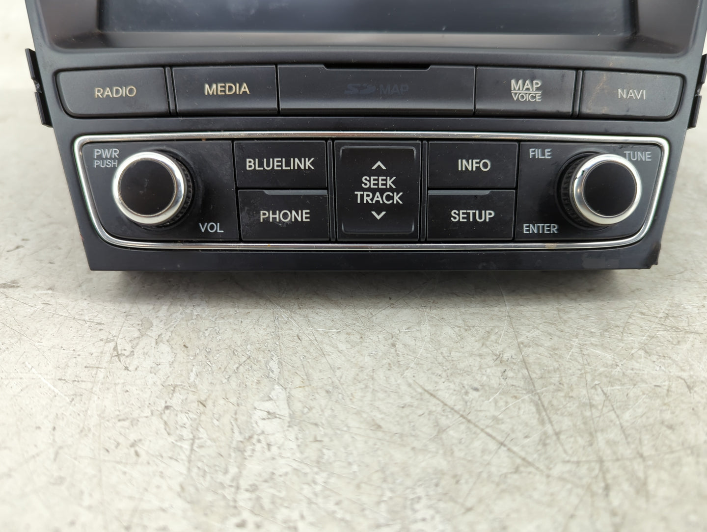 2017-2018 Hyundai Santa Fe Radio AM FM Cd Player Receiver Replacement P/N:96560-B8511NN5 Fits Fits 2017 2018 OEM Used Auto P
