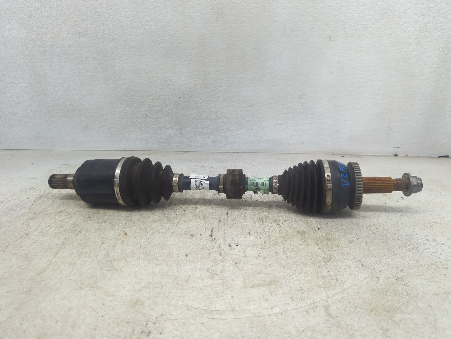 2017 Hyundai Santa Fe Axle Shaft Front Driver Cv C/v - Oemusedautoparts1.com
