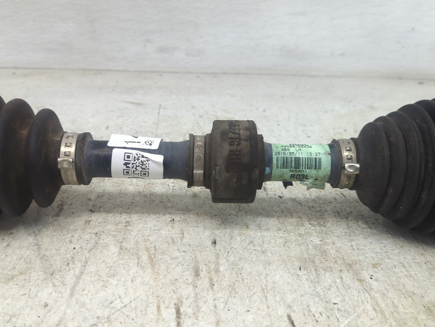 2017 Hyundai Santa Fe Axle Shaft Front Driver Cv C/v - Oemusedautoparts1.com