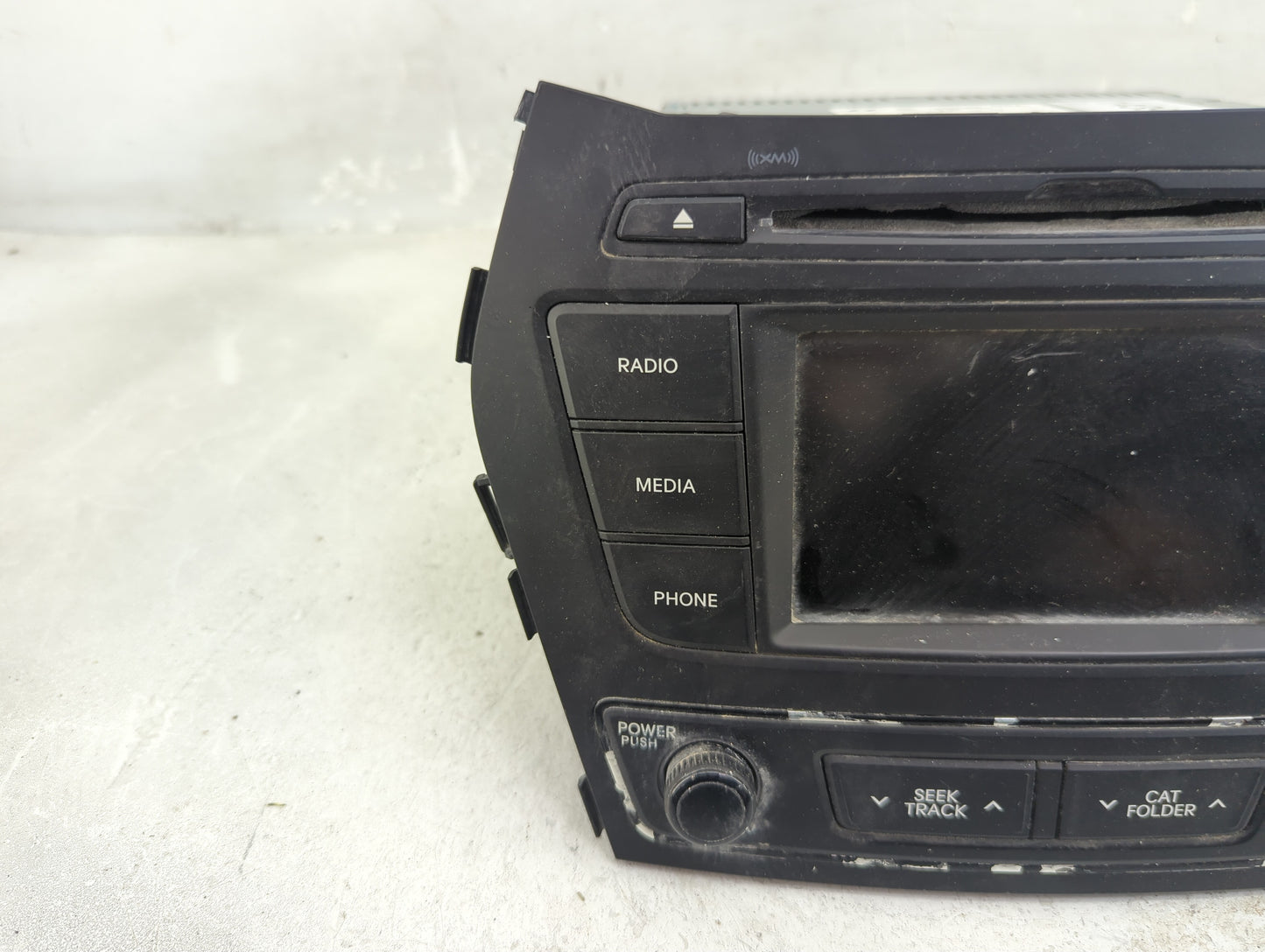 2017-2018 Hyundai Santa Fe Radio AM FM Cd Player Receiver Replacement P/N:96180-4Z6004X Fits Fits 2017 2018 OEM Used Auto Pa