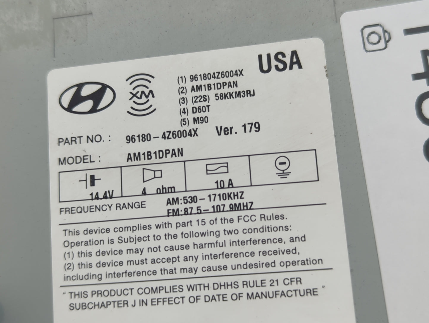 2017-2018 Hyundai Santa Fe Radio AM FM Cd Player Receiver Replacement P/N:96180-4Z6004X Fits Fits 2017 2018 OEM Used Auto Pa