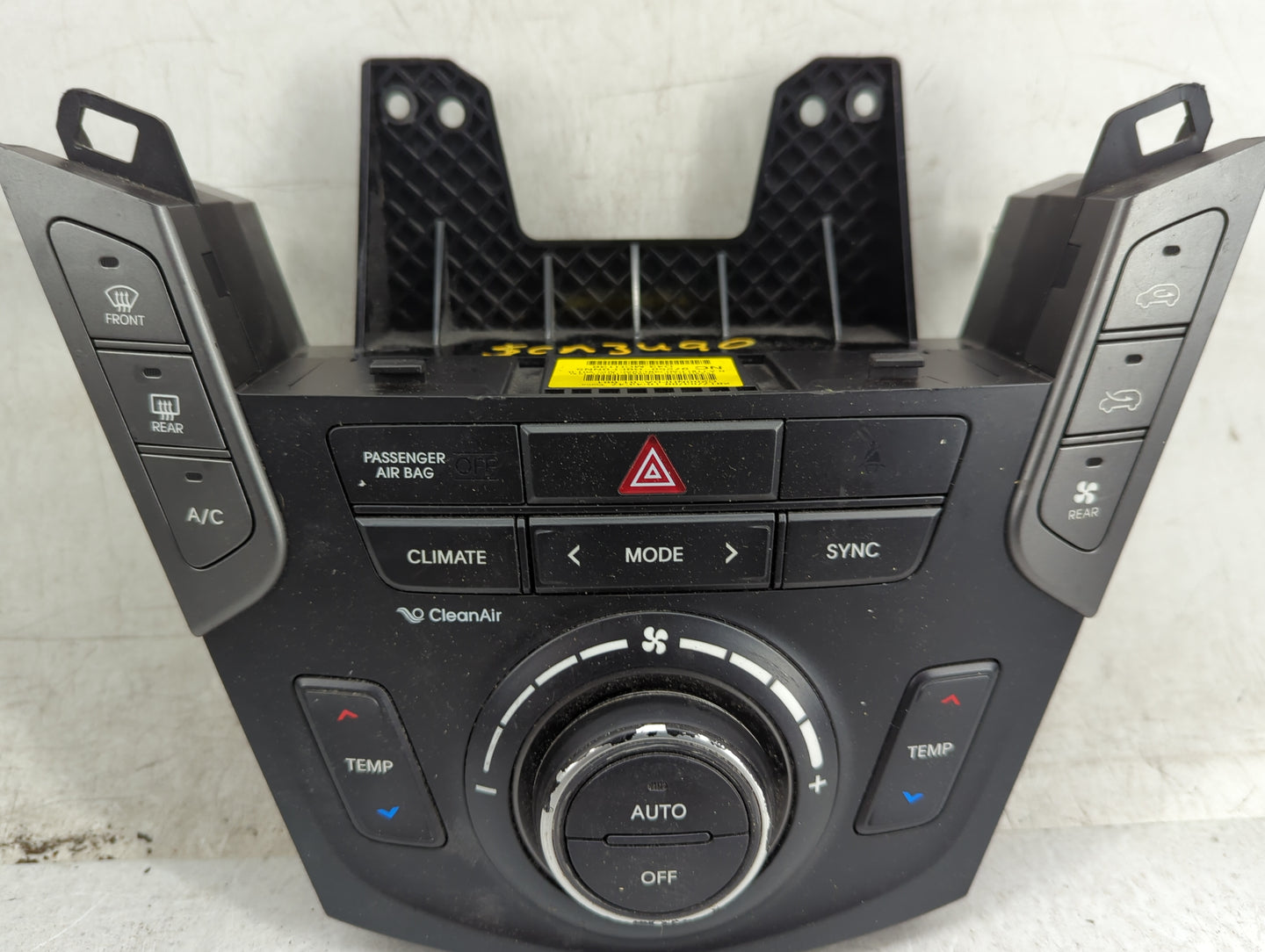 2017-2018 Hyundai Santa Fe Climate Control Module Temperature AC/Heater Replacement P/N:97250-2WXXX 97250-4ZXXX Fits OEM Use