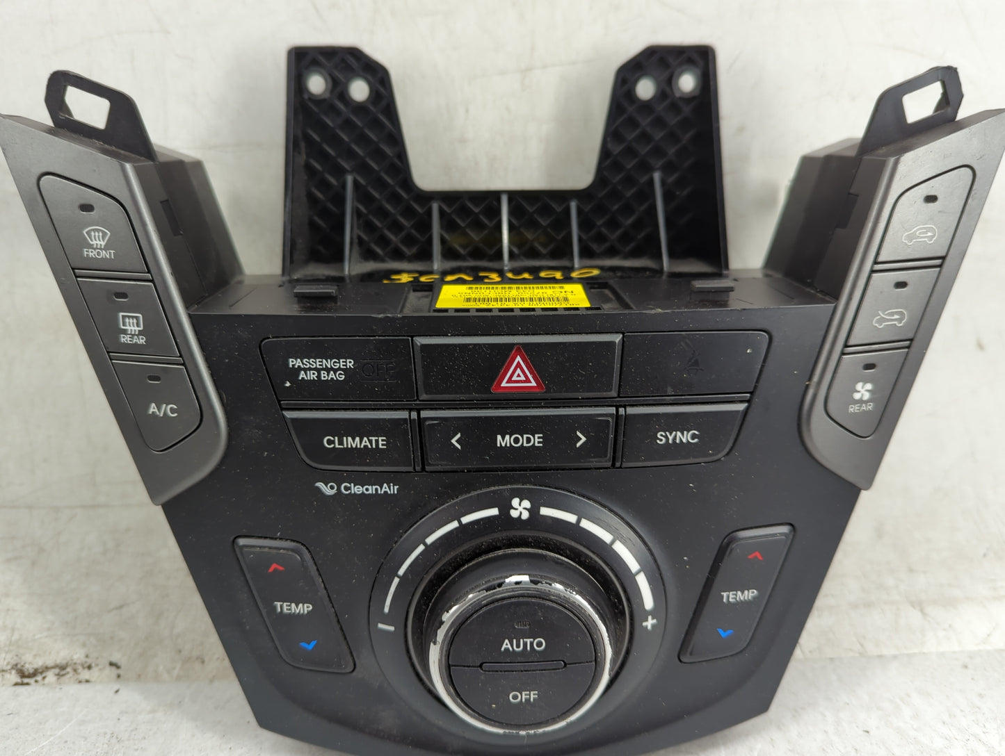 2017-2018 Hyundai Santa Fe Climate Control Module Temperature AC/Heater Replacement P/N:97250-2WXXX 97250-4ZXXX Fits OEM Use