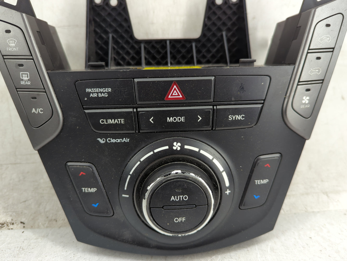 2017-2018 Hyundai Santa Fe Climate Control Module Temperature AC/Heater Replacement P/N:97250-2WXXX 97250-4ZXXX Fits OEM Use