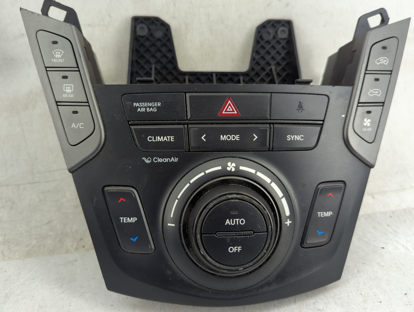 2017-2018 Hyundai Santa Fe Climate Control Module Temperature AC/Heater Replacement P/N:97250-2WXXX 97250-4ZXXX Fits OEM Use