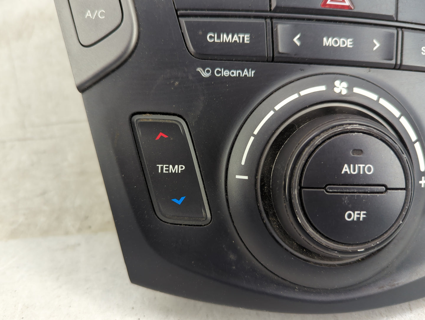 2017-2018 Hyundai Santa Fe Climate Control Module Temperature AC/Heater Replacement P/N:97250-2WXXX 97250-4ZXXX Fits OEM Use