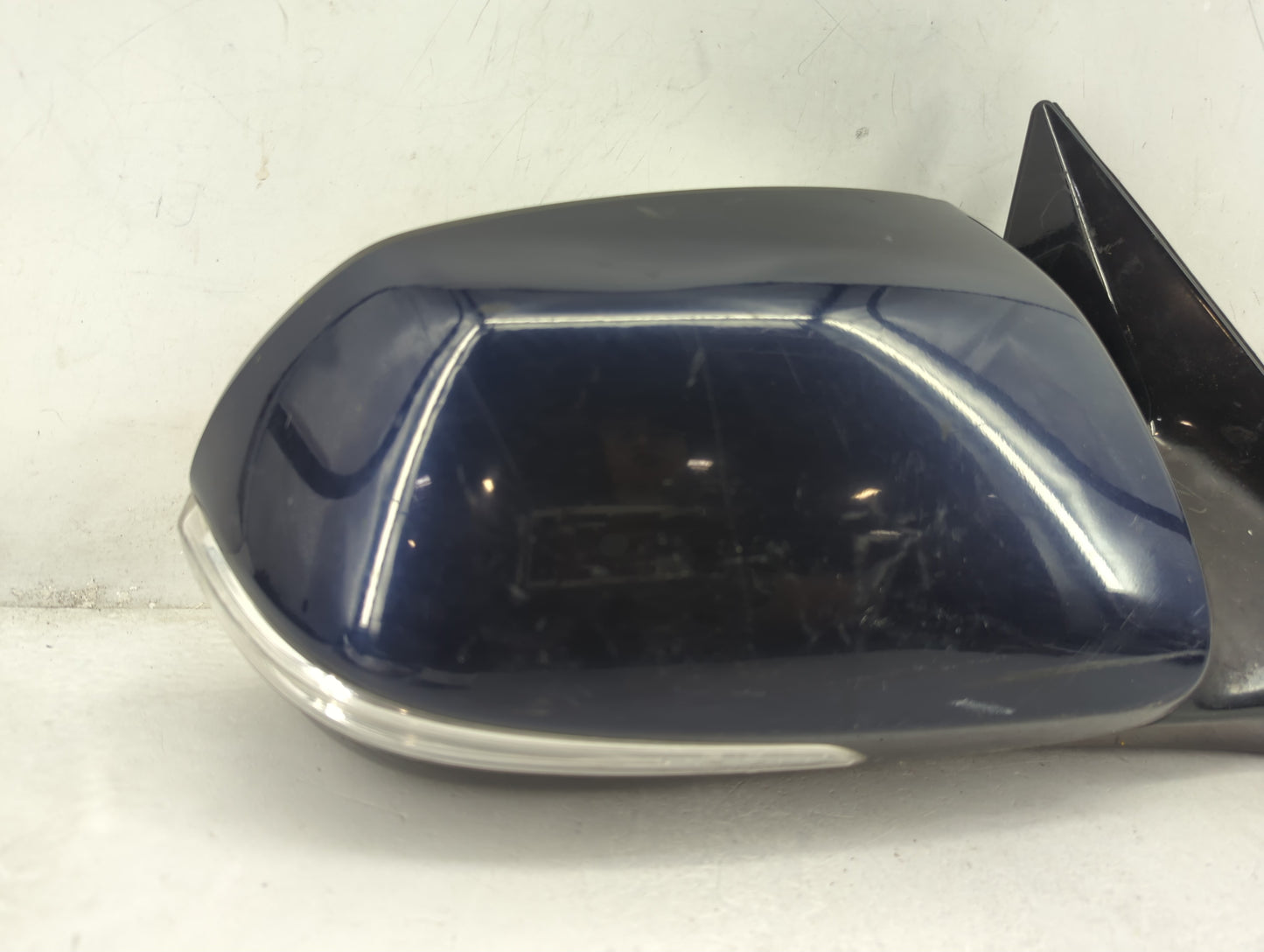 2017-2018 Hyundai Santa Fe Passenger Side View Mirror - Right Door Mirror OEM Used - Oemusedautoparts1.com