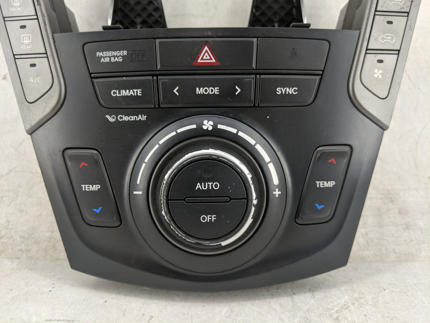 2017-2018 Hyundai Santa Fe Climate Control Module Temperature AC/Heater Replacement P/N:97250-B8EF0NN5 97250-B8000 Fits OEM 