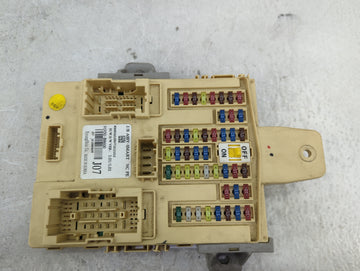 2017-2018 Hyundai Santa Fe Body Control Module Bcm Inner Cabin Fuse Box