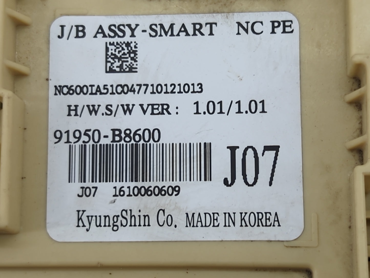2017-2018 Hyundai Santa Fe Body Control Module Bcm Inner Cabin Fuse Box - Oemusedautoparts1.com