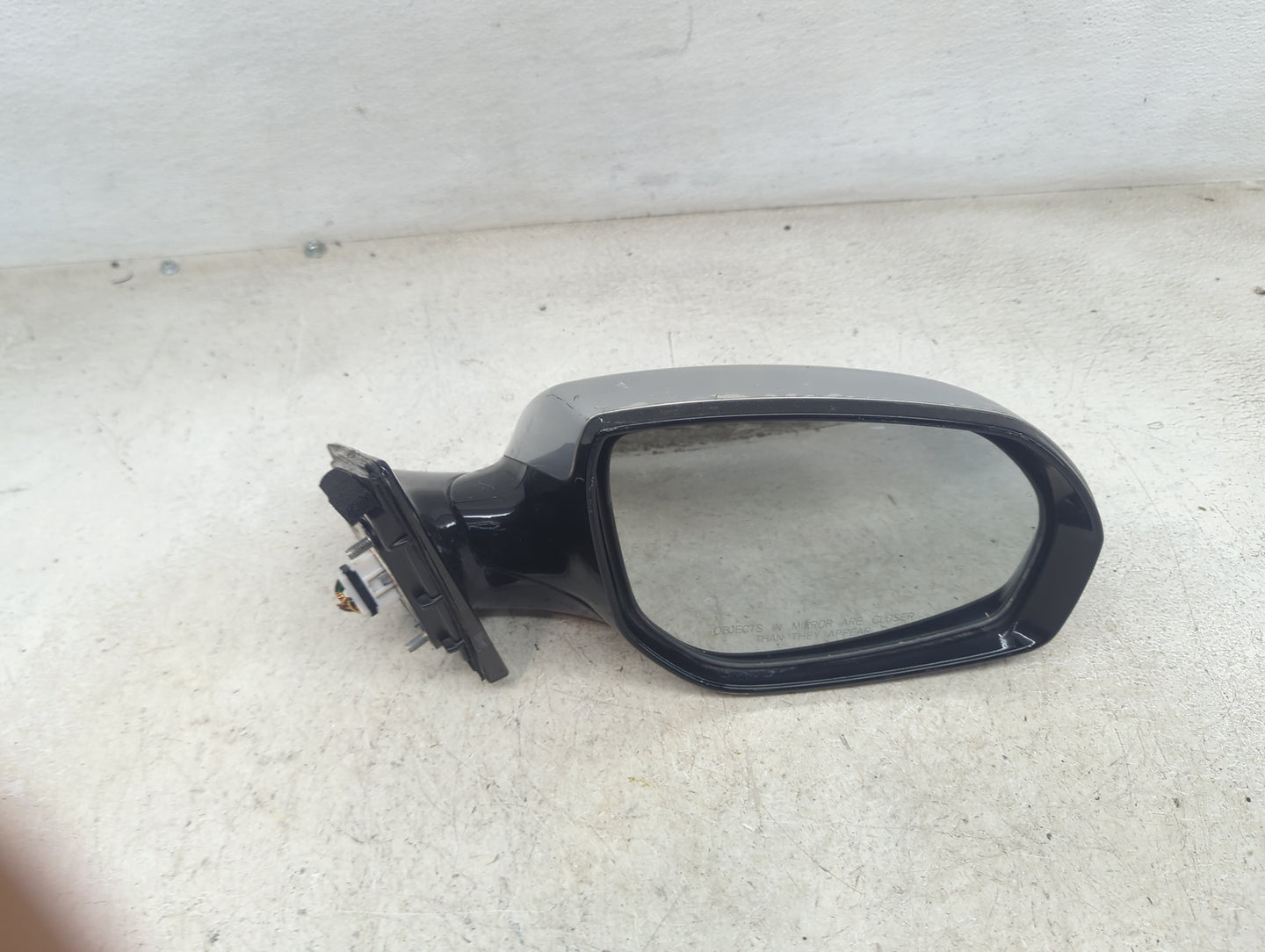 2017-2018 Hyundai Santa Fe Passenger Side View Mirror - Right Door Mirror OEM Used - Oemusedautoparts1.com