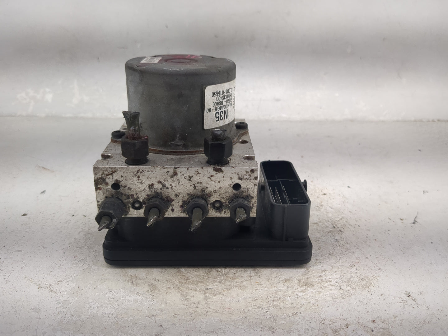 2017-2018 Hyundai Santa Fe ABS Pump Control Module Replacement P/N:58920-B8AC0 BH6013S403 Fits Fits 2017 2018 OEM Used Auto 