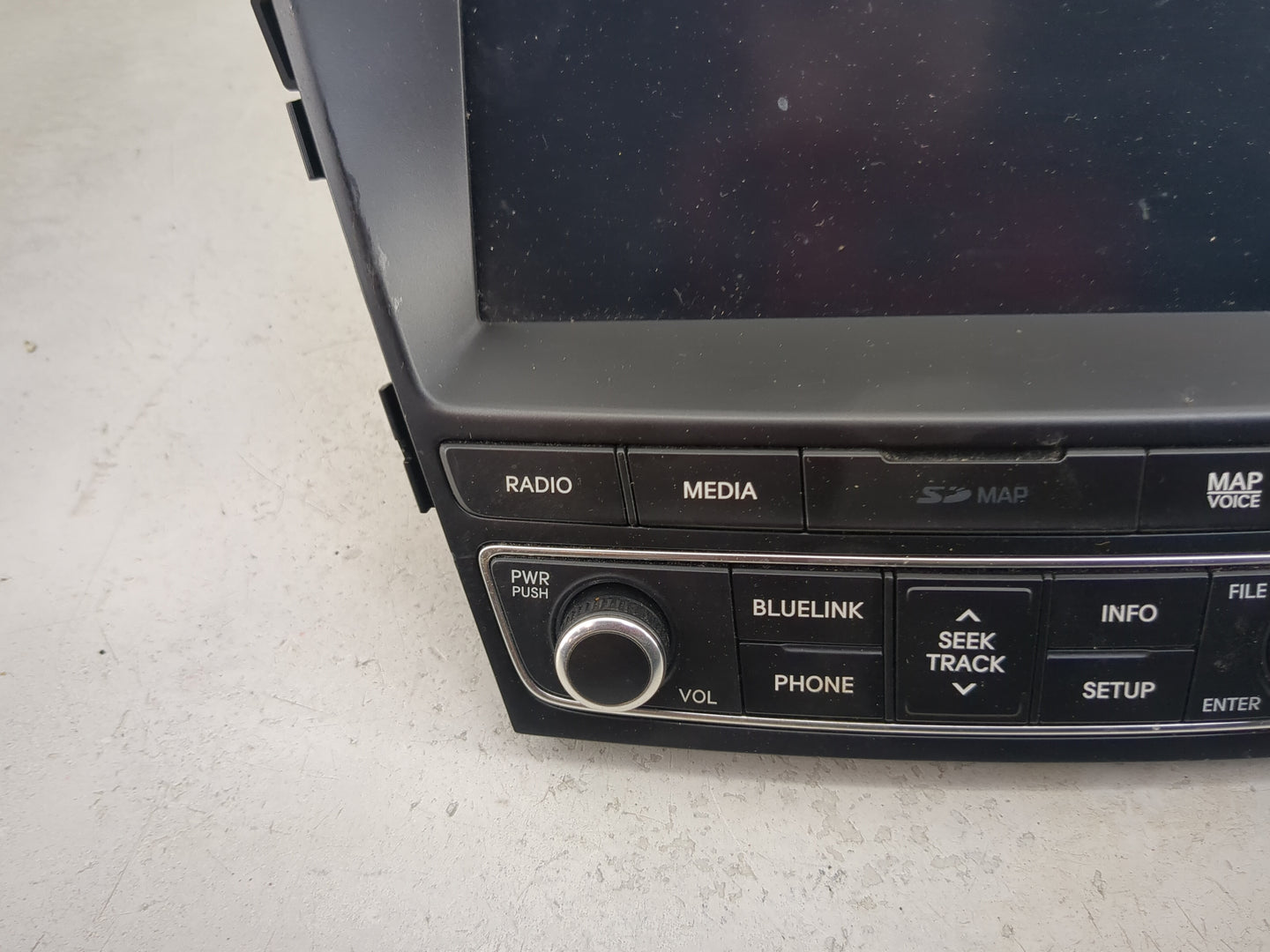 2017 Hyundai Santa Fe Radio AM FM Cd Player Receiver Replacement P/N:96560-B8510NN5 AT240DPAN, D3965 51050 Fits OEM Used Aut