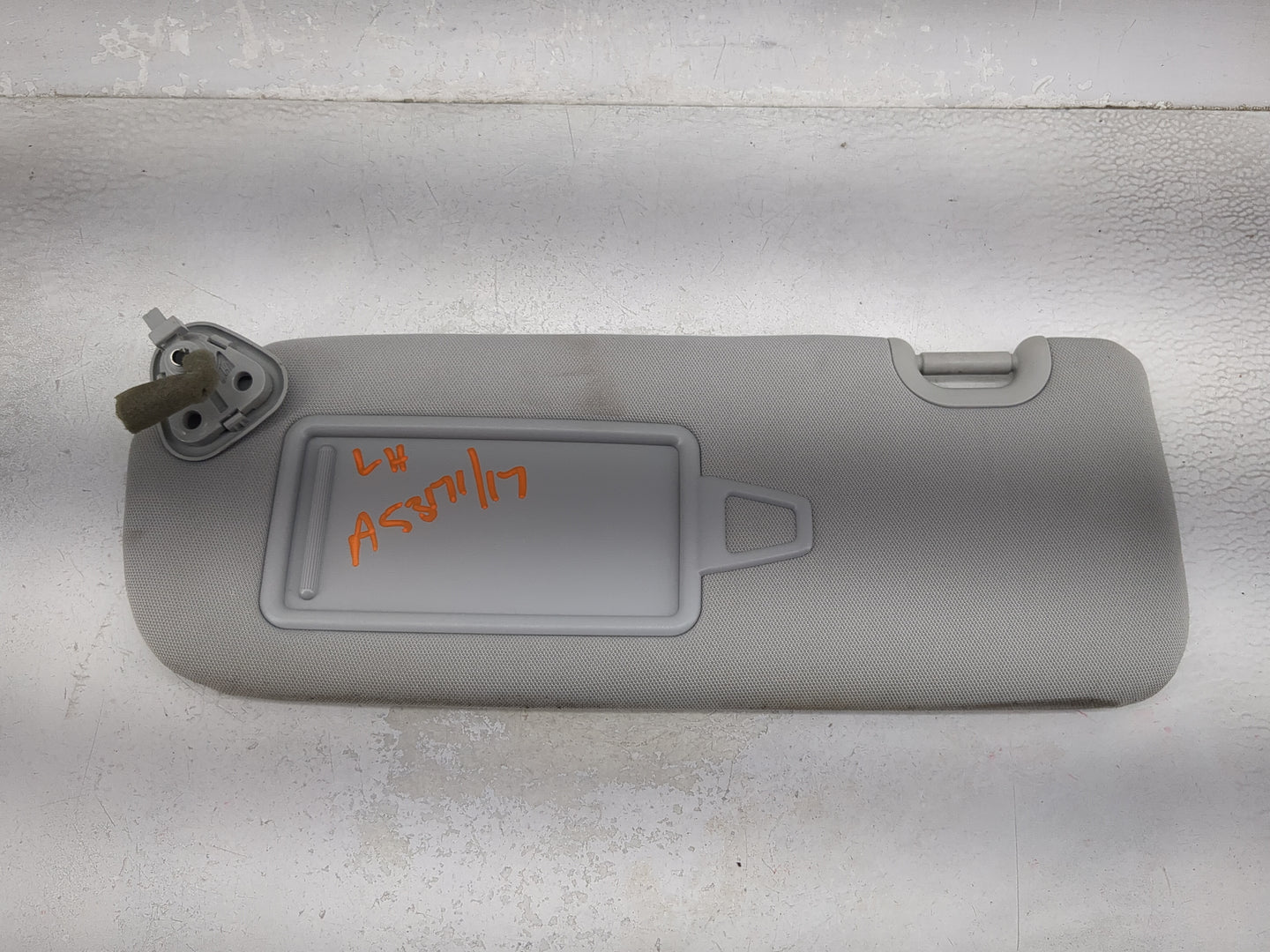 2013-2019 Hyundai Santa Fe Sun Visor Shade Replacement Driver Left Mirror Fits Fits 2013 2014 2015 2016 2017 2018 2019 OEM U