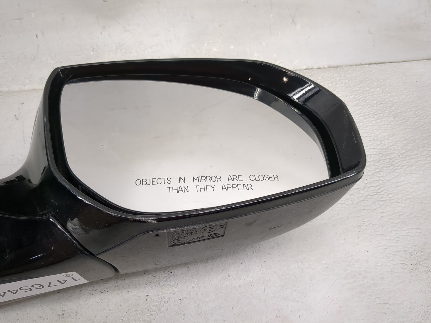 2017-2018 Hyundai Santa Fe Passenger Side View Mirror - Right Door Mirror OEM Used - Oemusedautoparts1.com