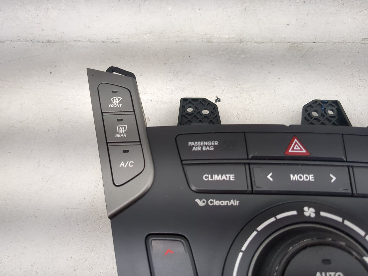 2017-2018 Hyundai Santa Fe Climate Control Module Temperature AC/Heater Replacement P/N:97250-2WXXX 97250-4ZXXX Fits OEM Use