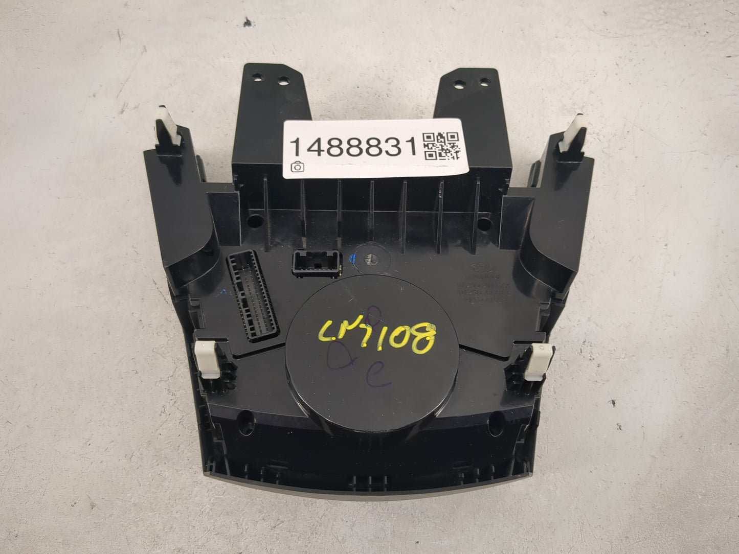 2017-2018 Hyundai Santa Fe Climate Control Module Temperature AC/Heater Replacement P/N:97250-2WXXX 97250-4ZXXX Fits OEM Use