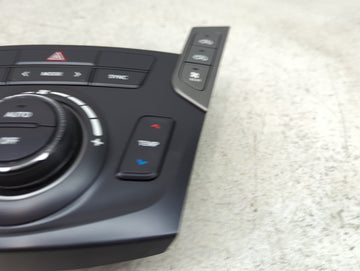 2017-2018 Hyundai Santa Fe Climate Control Module Temperature AC/Heater Replacement Fits Fits 2017 2018 OEM Used Auto Parts