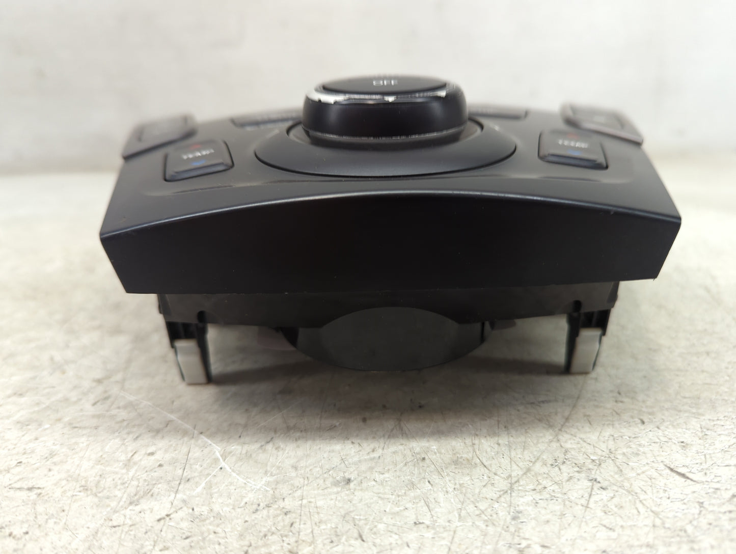 2017-2018 Hyundai Santa Fe Climate Control Module Temperature AC/Heater Replacement Fits Fits 2017 2018 OEM Used Auto Parts 