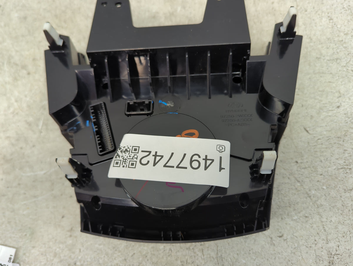 2017-2018 Hyundai Santa Fe Climate Control Module Temperature AC/Heater Replacement Fits Fits 2017 2018 OEM Used Auto Parts 