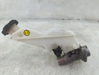 2013-2019 Hyundai Santa Fe Brake Master Cylinder 1515796 - Oemusedautoparts1.com
