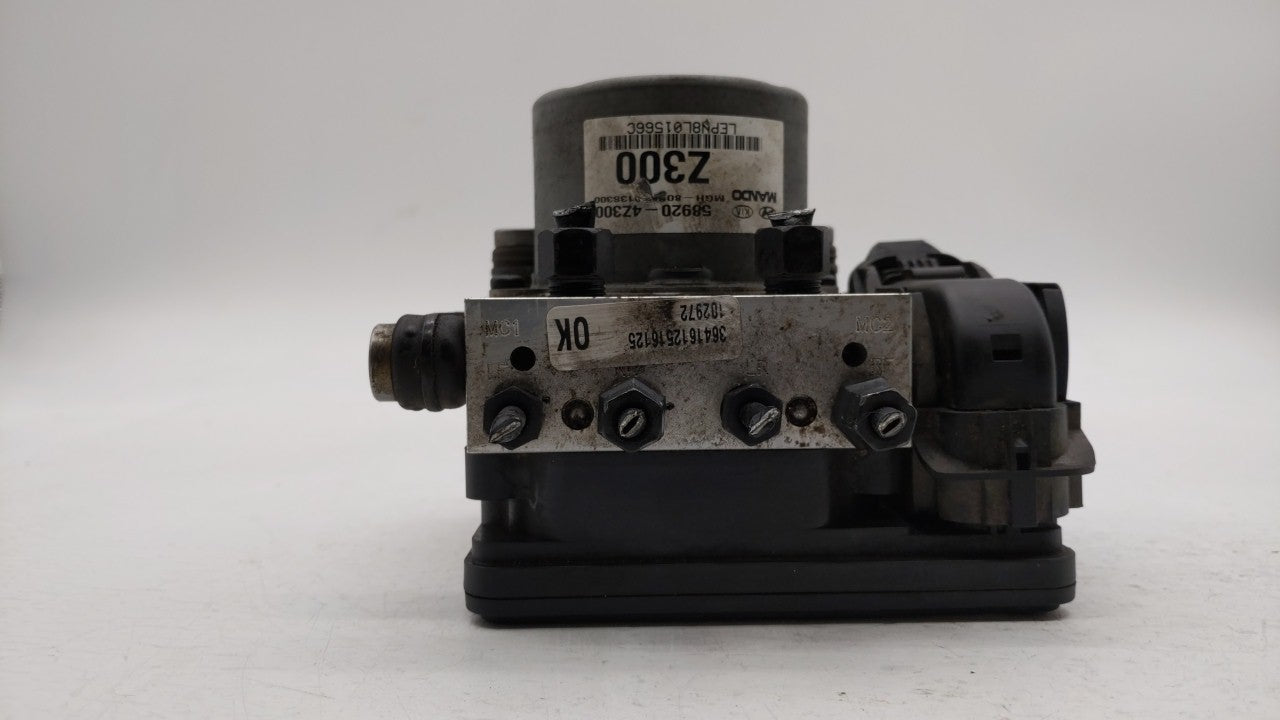 2017-2018 Hyundai Santa Fe ABS Pump Control Module Replacement P/N:58920-4Z300 BE6003S300 Fits Fits 2017 2018 OEM Used Auto 