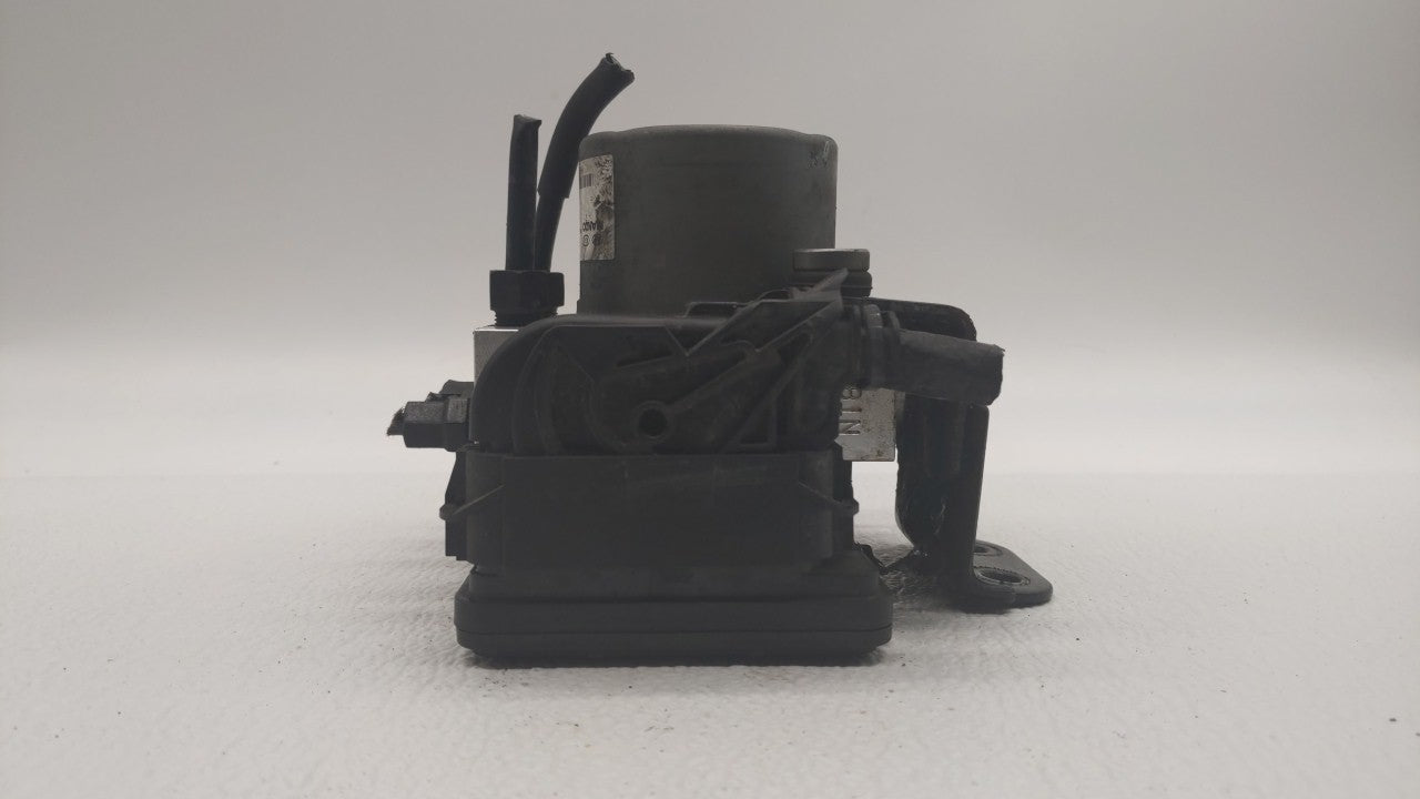 2017-2018 Hyundai Santa Fe ABS Pump Control Module Replacement P/N:58920-4Z300 BE6003S300 Fits Fits 2017 2018 OEM Used Auto 