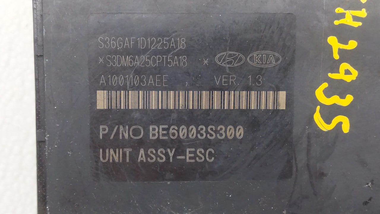 2017-2018 Hyundai Santa Fe ABS Pump Control Module Replacement P/N:58920-4Z300 BE6003S300 Fits Fits 2017 2018 OEM Used Auto 