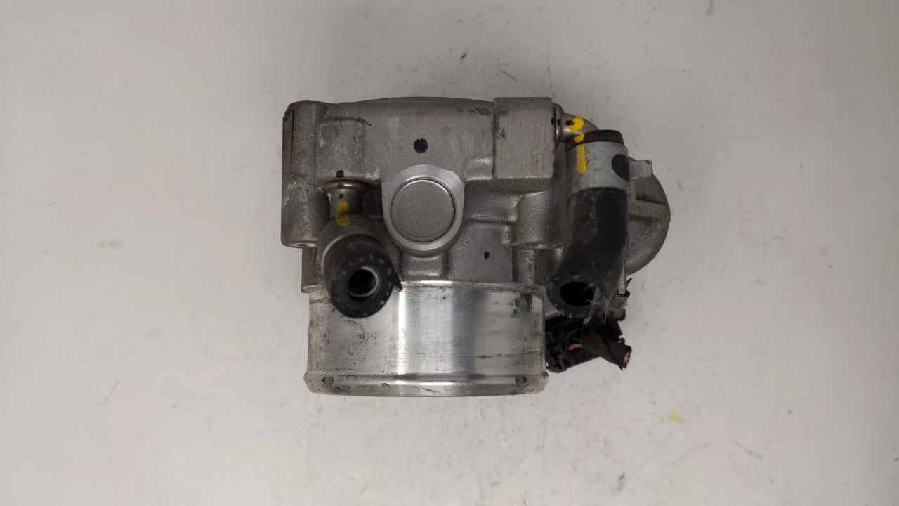 2017 Hyundai Santa Fe Throttle Body P/N:35100-2G600 Fits Fits 2015 2016 2018 2019 OEM Used Auto Parts - Oemusedautoparts1.co