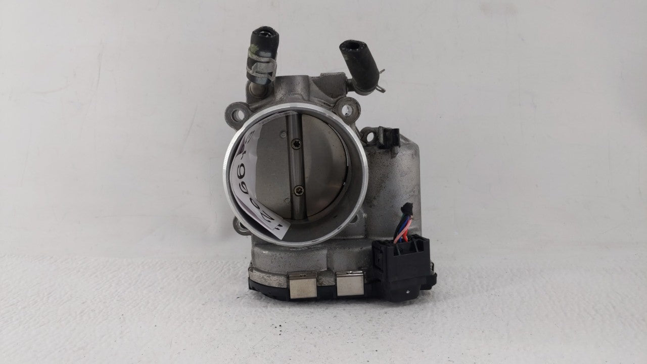 2017 Hyundai Santa Fe Throttle Body P/N:35100-2G600 Fits Fits 2015 2016 2018 2019 OEM Used Auto Parts - Oemusedautoparts1.co